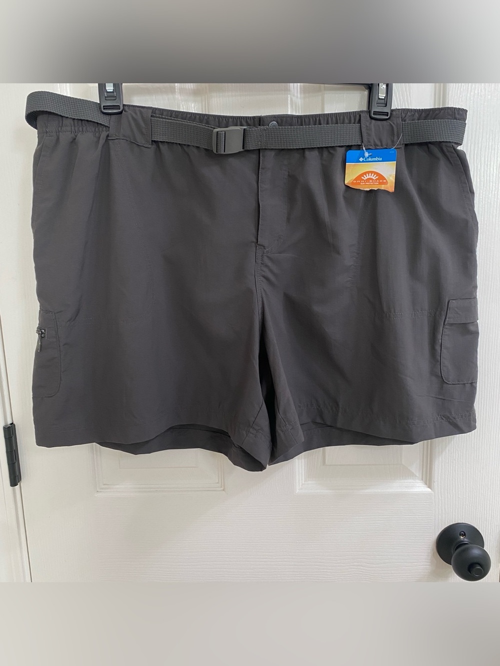NWT Columbia Walnut River Cargo Shorts Women XXL Gray 6” Hiking Outdoor Belted